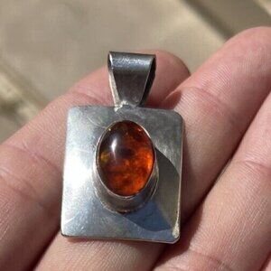 Vintage Native navajo WS 925 sterling silver Signed Amber pendant Sz 1.5”